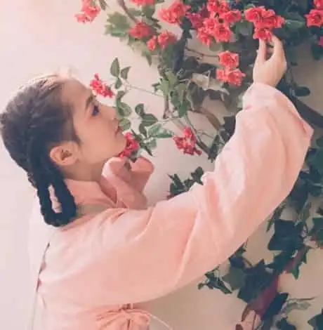 紫色羽绒服怎么搭配男士