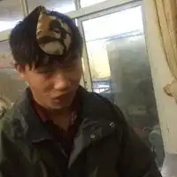丑到爆炸的男自拍图片微信头像图片大全