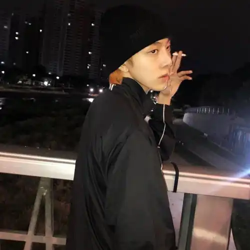 男生头像完美瑾年