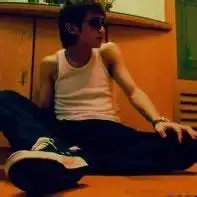 场景男子头像男子头像
