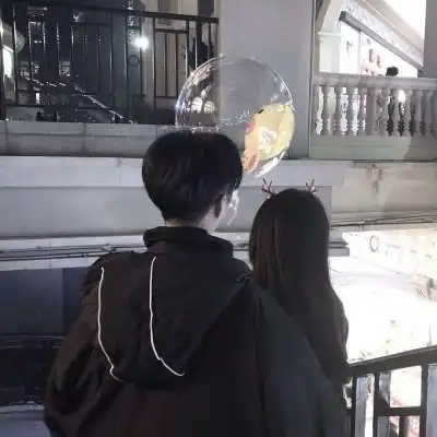 不会说话的男生怎么追女孩子
