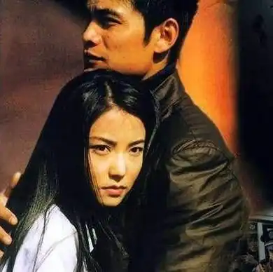 她已经离世11年,富豪男友也结婚生子,但仍然默默照顾着她父母