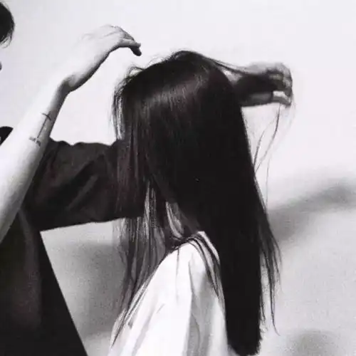 伤感图片黑白
