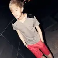 深爱的男生我只能将你深埋在心底