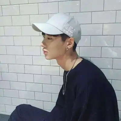 戴帽子的男生头像男生戴帽子帅气头像要酷
