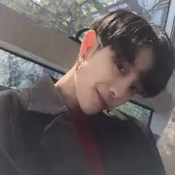 男票吃醋时的4种表现,小姐姐别傲娇了,快去哄哄大猪蹄子