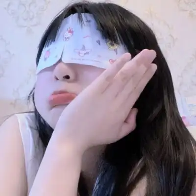 二兽真人干净精致风格女生头像