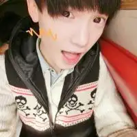林逸晨这几件衣服在淘宝哪可以买到

