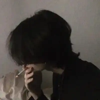 许司超酷高冷可爱男生头像
