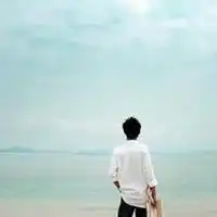 好看的男生头像情侣的也可以最好是带字的懒得上百度查了,谢谢喽
