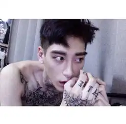 白边男头像