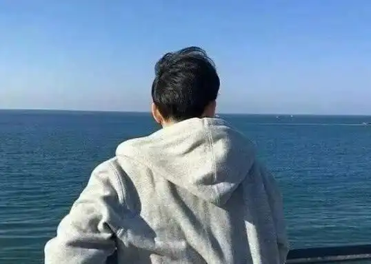 心理测试哪个男生的背影最吸引你,测你会爱上哪种类型的男人