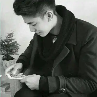 成熟头像男有魅力有范成熟气质男头像图片
