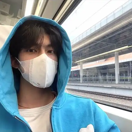 第1期精选奶里奶气的男生头像
