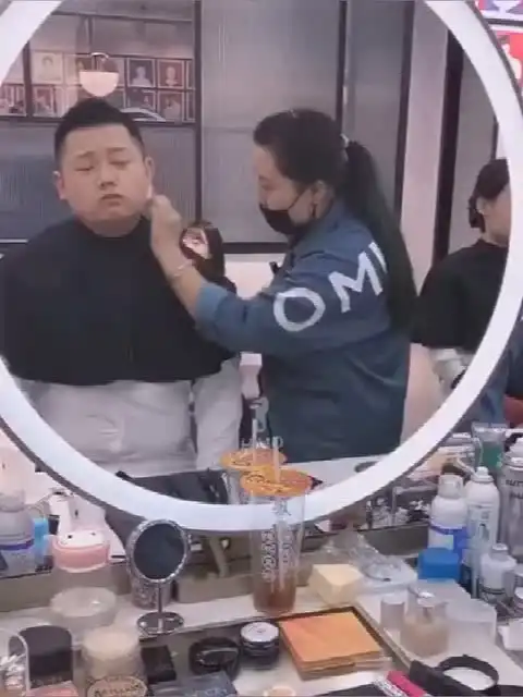 妈妈说结婚要找胖胖的男生才可爱,我老公是吃可爱多长大的吧
