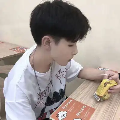 网红男生头像阳光气质2020网红图片大全男生图片
