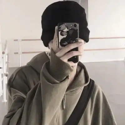 二兽真人小众风格成熟潮流高冷男生头像
