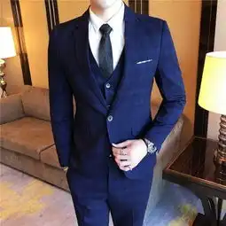 男人40不要穿冲锋衣夹克了,偷偷告诉你搭配格子西装更帅气