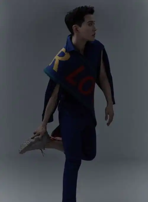 35岁的徐正溪也爱渣男风,金丝框眼镜尽显儒雅,男生们快学学