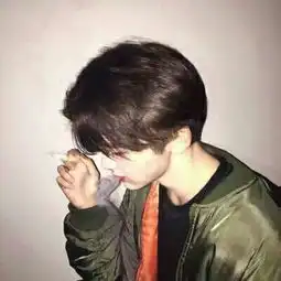 男生头像一个很丧的人,不值得被爱
