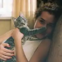 抱猫头像女我要个性微信头像图片大全
