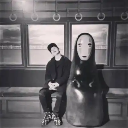 小清新男生伤感黑白头像,失恋了振作不起来了
