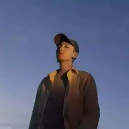 男生头像在烂醉如泥的夜里想起的人是你
