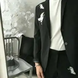 显示男生超好身材的部位图
