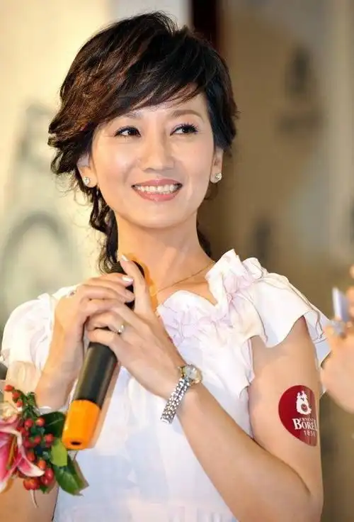 63岁赵雅芝告诉你,女人的保养到底有多重要