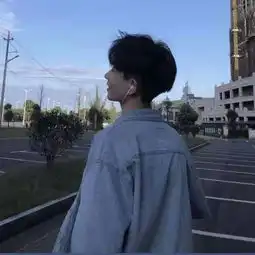下面的图像是情侣头像吗帮忙看看呗
