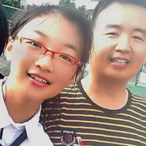 北京大学最小新生屈诗颖,高考696分,完美诠释何为跳农门