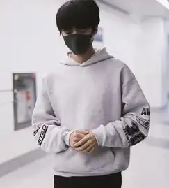 工装裤已过时学学王俊凯把皱纹裤塞进鞋子里,男子气概超足
