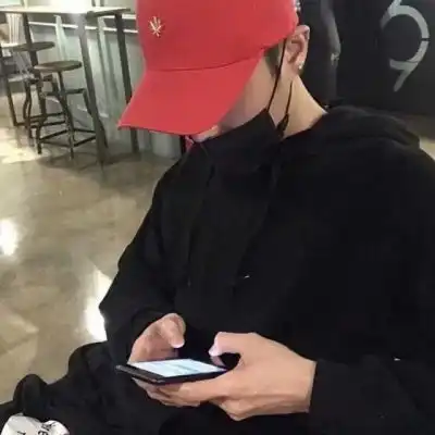 林鹤居颓废夜晚暗黑男神男生头像
