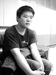 母亲患糖尿病无钱医20岁男孩卖5年青春筹钱
