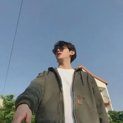 男生头像冷酷帅气,身份气质最重要
