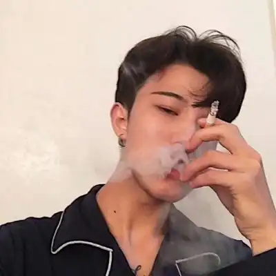 qq头像男生伤感霸气2018最新版挣不脱以前怕极了以后
