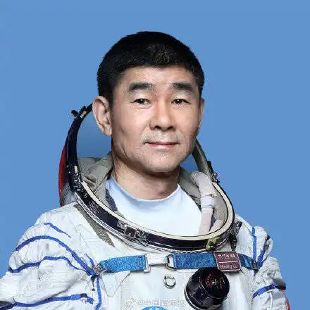简历标准照来了神州十二号航天员是聂海胜刘伯明和汤洪波