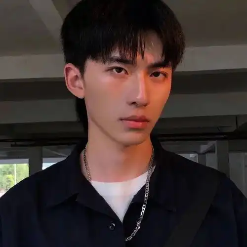 hi同学你得换头像啦
