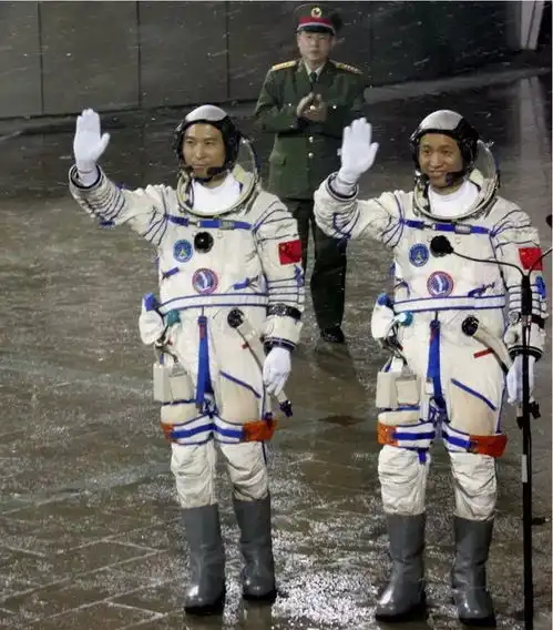 今晚,他们感动中国