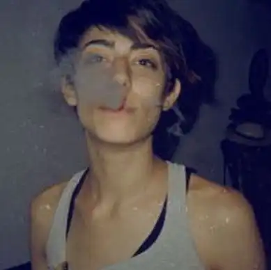 长期抽烟的人,若睡觉时有这3表现,说明身体在提醒你该戒烟了