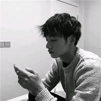 深沉冷酷男生头像男生帅气qq头像