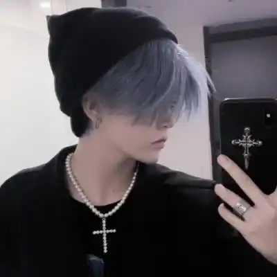 男孩注册小号干嘛用的无非是这3用途,渣男嘘,别说太多
