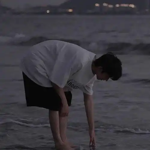 一些超级好看的男女头像