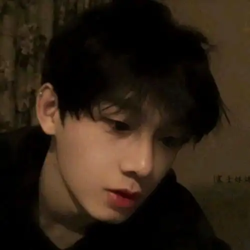 男生头像适合发朋友圈的男头