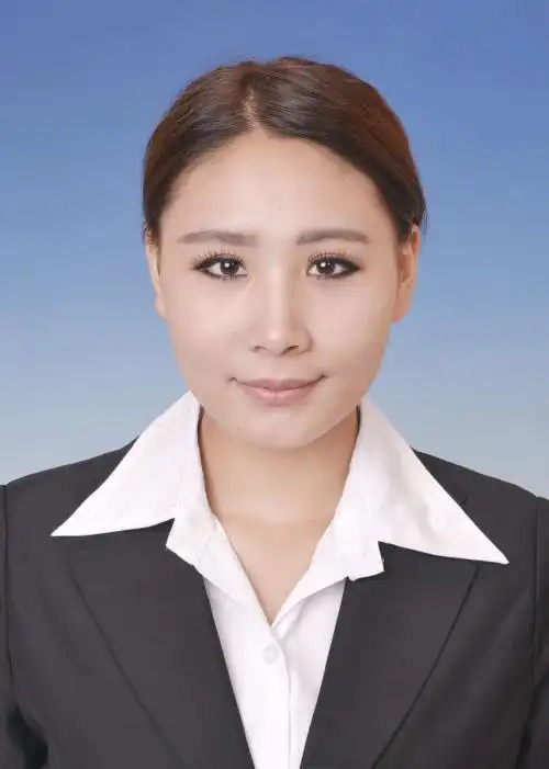 谁能给我几张照片15岁左右男生最好帅一点要真实一点的最好多几张照片同一个人
