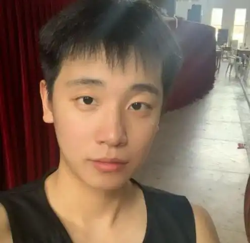 男生脸黑,看起来又糙又丑怎么办护肤品配方师亲测最有效的,0门槛黄黑皮逆袭干货,轻松养出白净脸不反黑