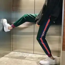 你们没有见过的欧美风酷拽男生霸气高清头像
