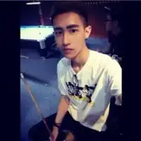 人生若只如初见好看的自拍男生头像
