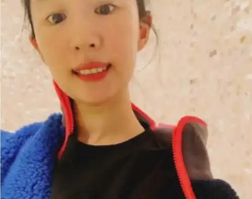 有种自拍叫刘亦菲的自拍,被粉丝集体嫌弃颜值一言难尽