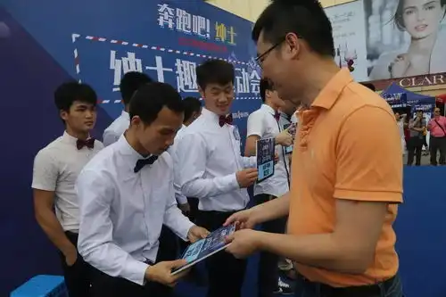 100万人围观一群男人做这事最后惊喜不断